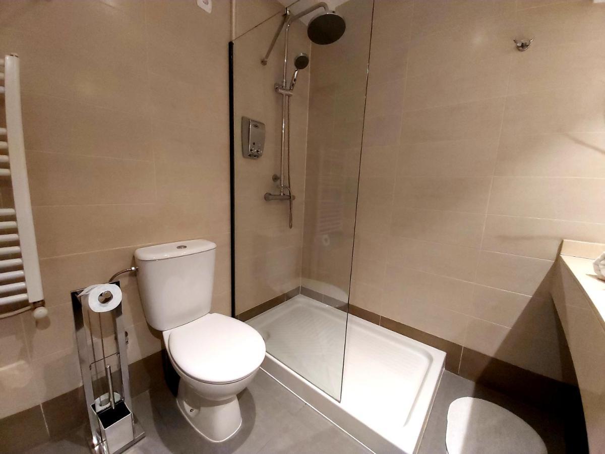 Apartamentos Santa Juliana Madrid Exterior foto